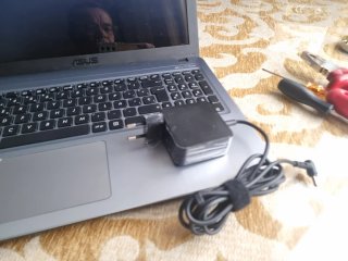 Portátil ASUS D540S Negro