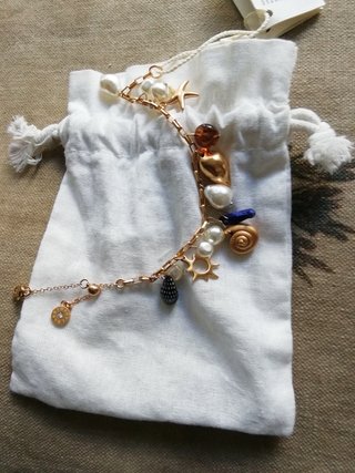 Pulsera Bimba y Lola dorada con charms
