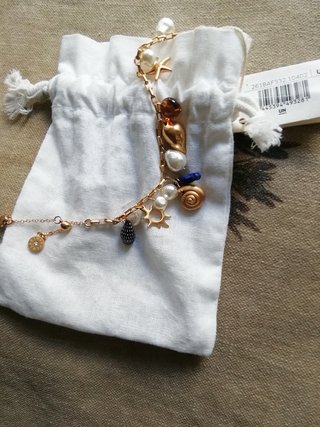 Pulsera Bimba y Lola dorada con charms