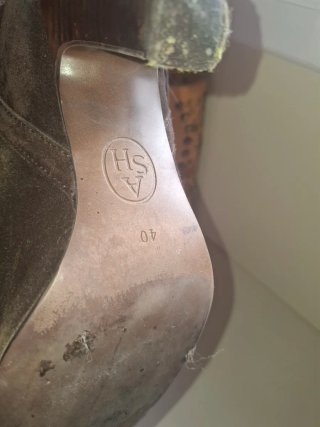 Botines de ante marrones