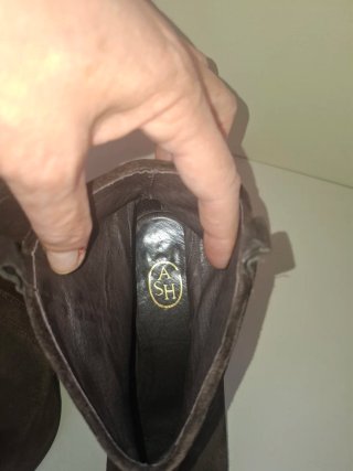 Botines de ante marrones
