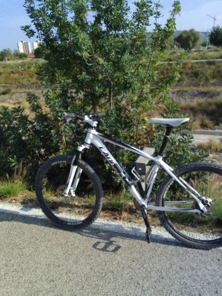 Bicicleta Cannondale Trail Blanca