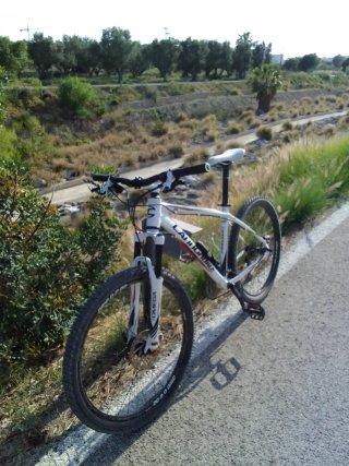 Bicicleta Cannondale Trail Blanca