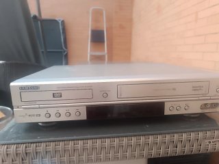 Reproductor DVD y VCR Samsung SV DVD3E