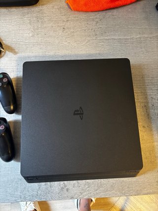 Consola PS4 Slim Negra + 2 Mandos