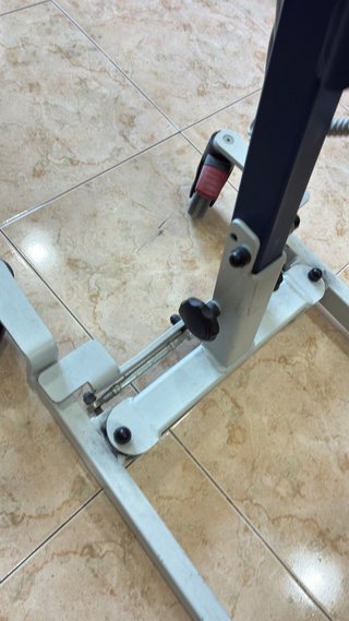 Grua articulable para personas mayores