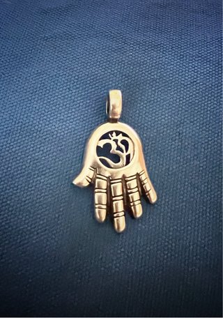Colgante Mano OM Plata 925