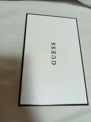 Cartera  Guess plateado