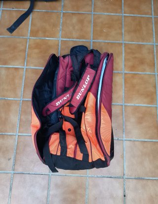 Raquetero y Maleta Dunlop