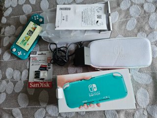 Nintendo Switch Lite +  128GB