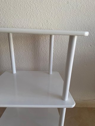 Mesita auxiliar blanca con ruedas