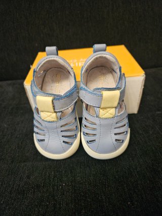Sandalias niño piel azul talla.18