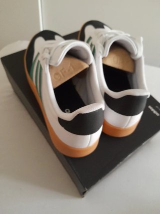 Zapatillas Adidas Blancas y Verdes