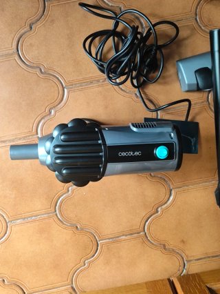 Aspiradora de mano Conga 600W