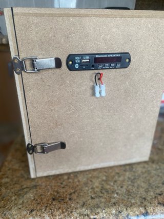 Caja con reproductor Bluetooth