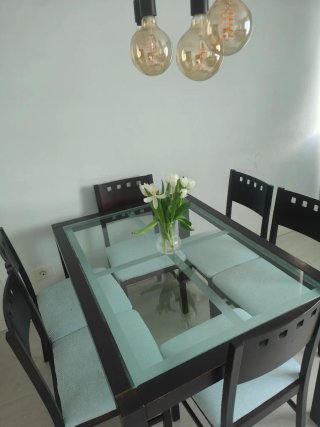 Mesa Comedor Cristal y 6 Sillas Madera Oscura