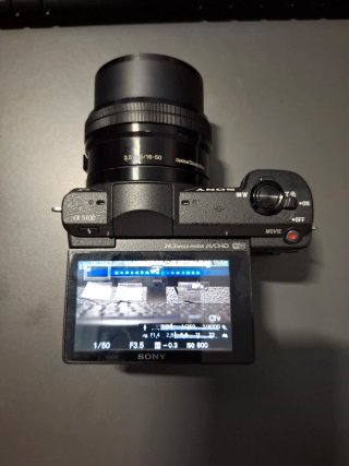 Sony a5100 + Lente 16-50mm