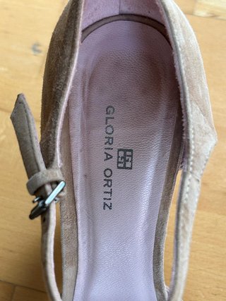Zapatos tacón Gloria Ortiz, piel ante, beige T 41