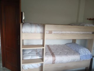 Cama litera con colchones