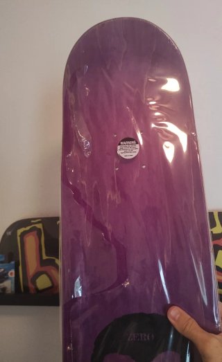 Tabla Skate Zero 8.25" - 3 skulls Dorado