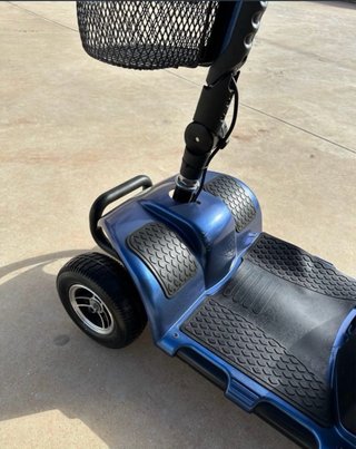 Scooter eléctrica 4 Ruedas