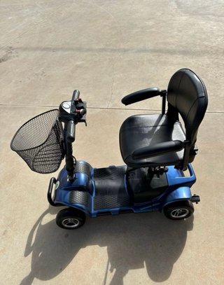 Scooter eléctrica 4 Ruedas