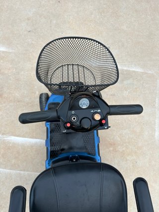 Scooter eléctrica 4 Ruedas
