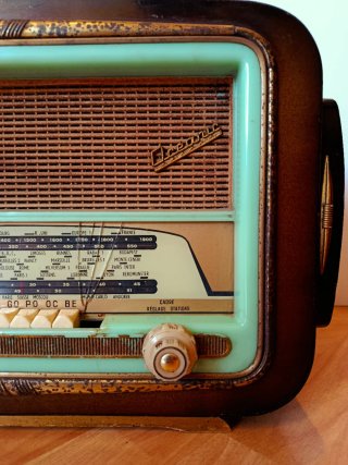 Antigua radio valvulas Oceanic Croiseur 1955 EM34