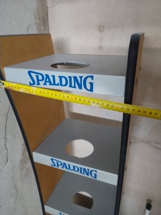 Estantería Spalding para balones