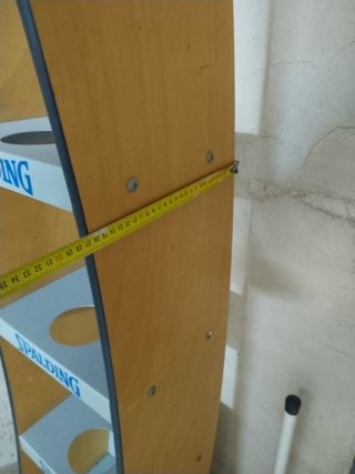Estantería Spalding para balones