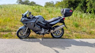 BMW F800ST Cinzenta