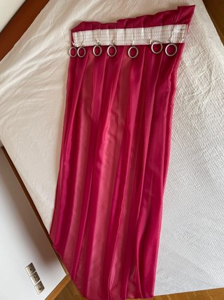 Cubre cortina lateral fucsia-burdeos
