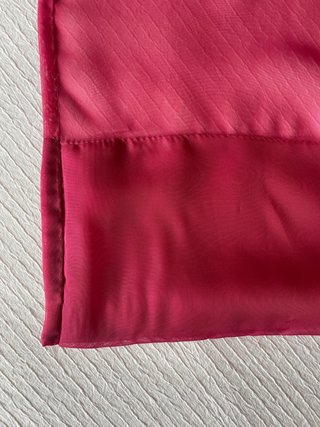 Cubre cortina lateral fucsia-burdeos