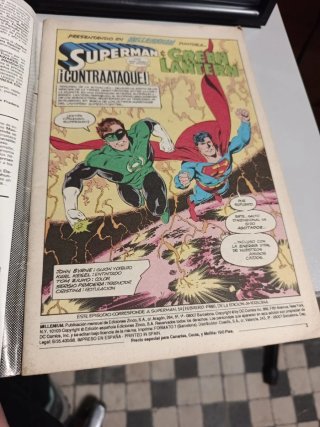 Cómics Superman y Blue Beetle