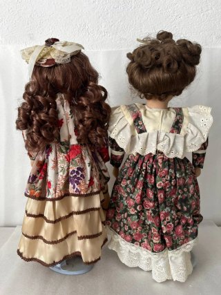 Confezione di 2 Bambole Antiche in Porcellana