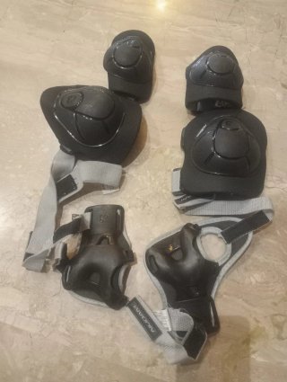 Patines infantiles rosas y verdes más protecciónes