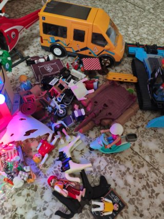 Lote Playmobil: Helicóptero, Bus, Figuras