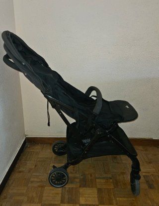 Silla de paseo Joie compacta