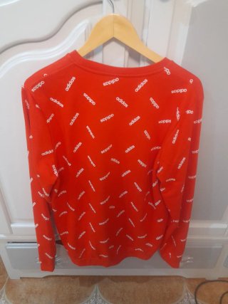 Sudadera Adidas Roja con Logo Repetido
