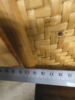 Baúl de mimbre y madera