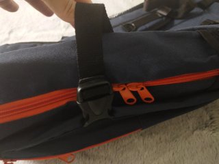 Mochila grande azul y naranja