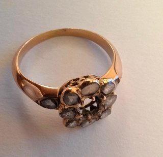 Anillo oro y diamantes