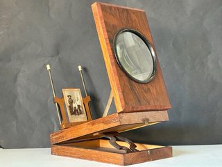 🇫🇷 Visor de fotos antiguo de madera