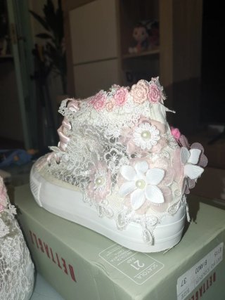 Zapatillas Comunión Hechas a Mano ,tipo converse