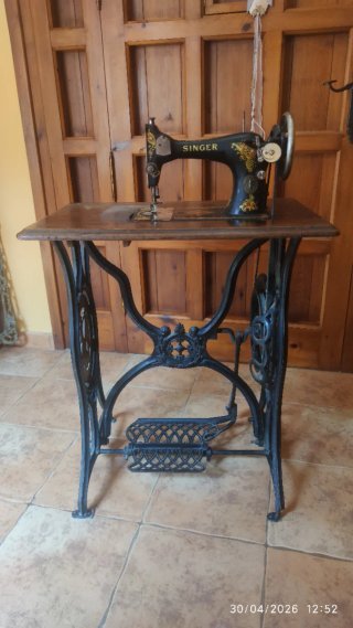 Máquina de coser Singer antigua José Álvarez Padi