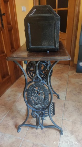 Máquina de coser Singer antigua José Álvarez Padi