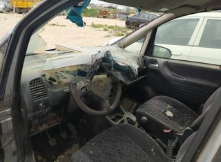 Caja de cambios Opel Zafira A 1676371
