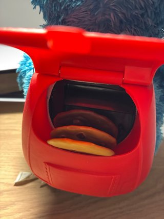 Monstruo de las galletas con mochila