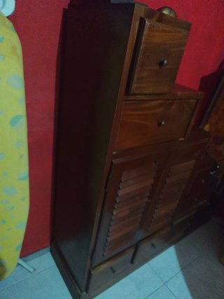 Mueble escalonado madera recibidor