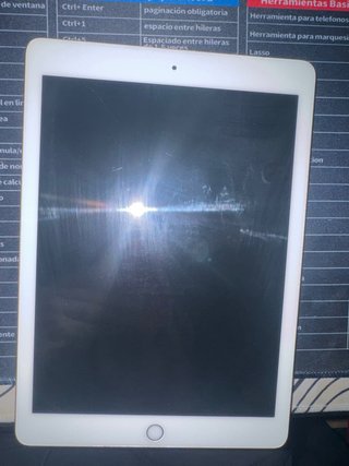 iPad 6ta Gen Blanco (LEER) PARA PIEZAS